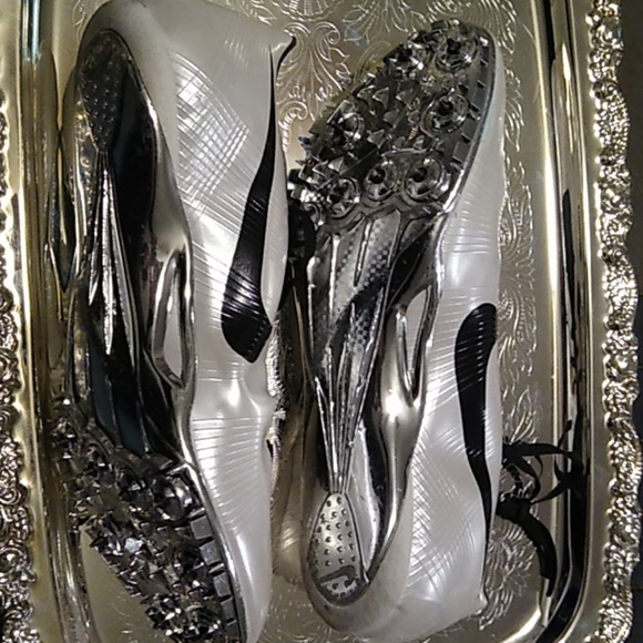 Nike Cleats - Picture 3 of 3